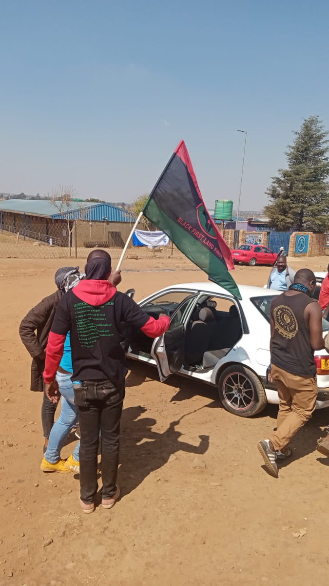 BLFSouthAfrica's tweet photo. [In Pictures]: Right now blacks don’t have their party in Local Government. Whites have their parties and even NGOs in government.

BLF Comrades in Ward 6, Orange Farm.

#RegisterToVoteBLF https://t.co/1iiIP1Gtjg