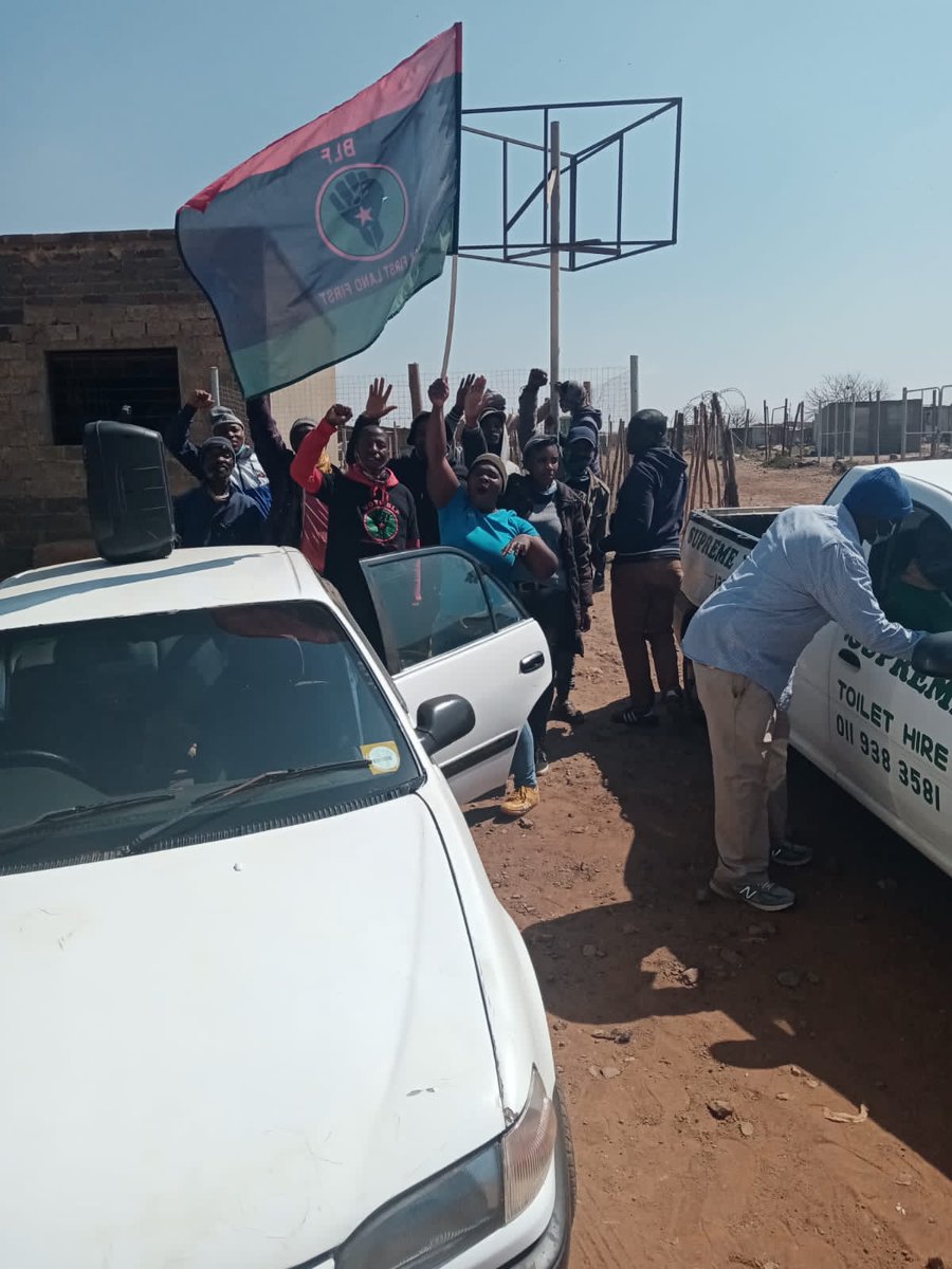 BLFSouthAfrica's tweet photo. [In Pictures]: Right now blacks don’t have their party in Local Government. Whites have their parties and even NGOs in government.

BLF Comrades in Ward 6, Orange Farm.

#RegisterToVoteBLF https://t.co/1iiIP1Gtjg