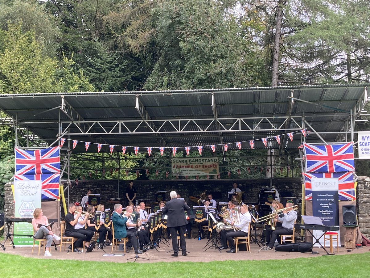 lizlanecomposer's tweet photo. @LydbrookBand in rehearsal at #ScarrBandstand this afternoon - playing #HeartheCall with soprano soloist @AnnaVGoodhew 
@BrassBandsEng @VisitDeanWye @VisitDeanWye https://t.co/EK8mpStn9M