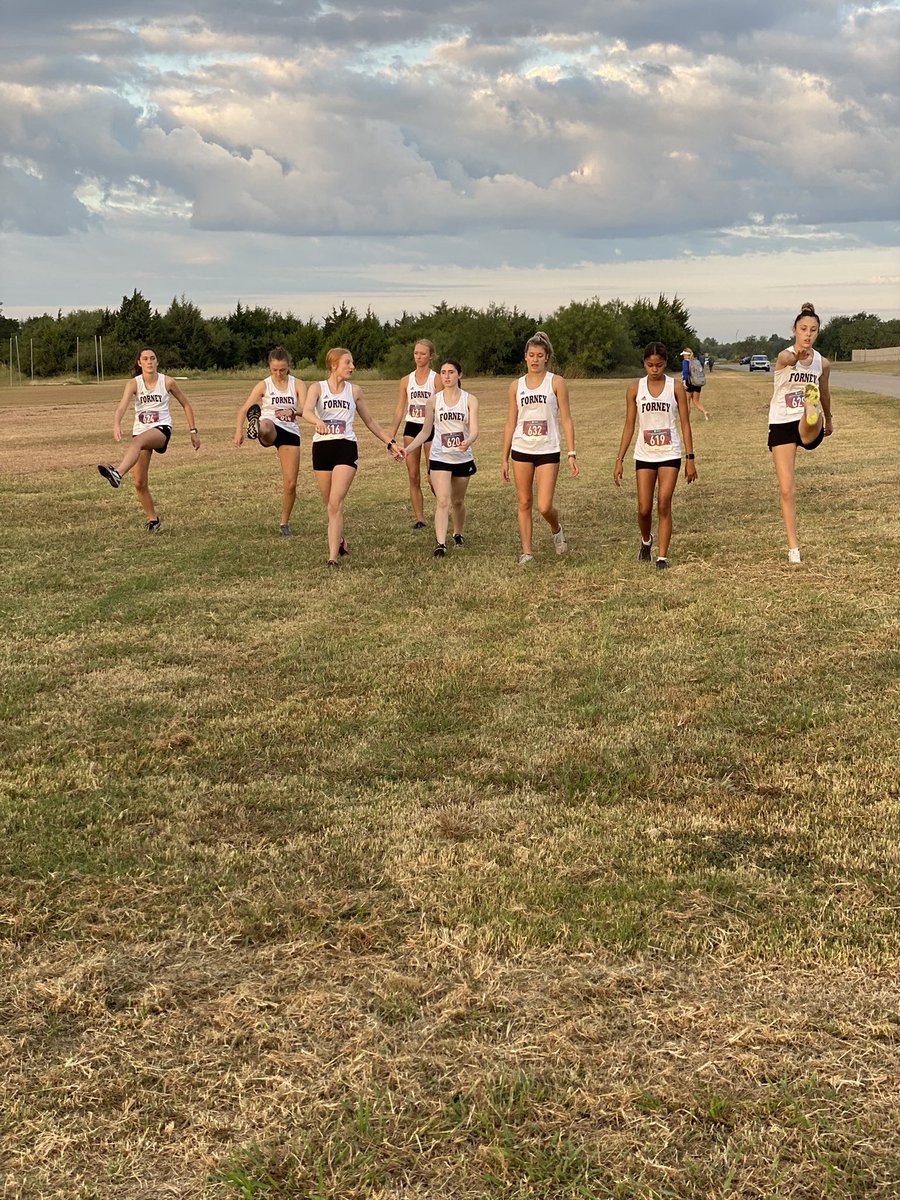 ForneyHSXC's tweet photo. Varsity Girls warming up. Set to run at 8 am. https://t.co/NVf4Zimhwa