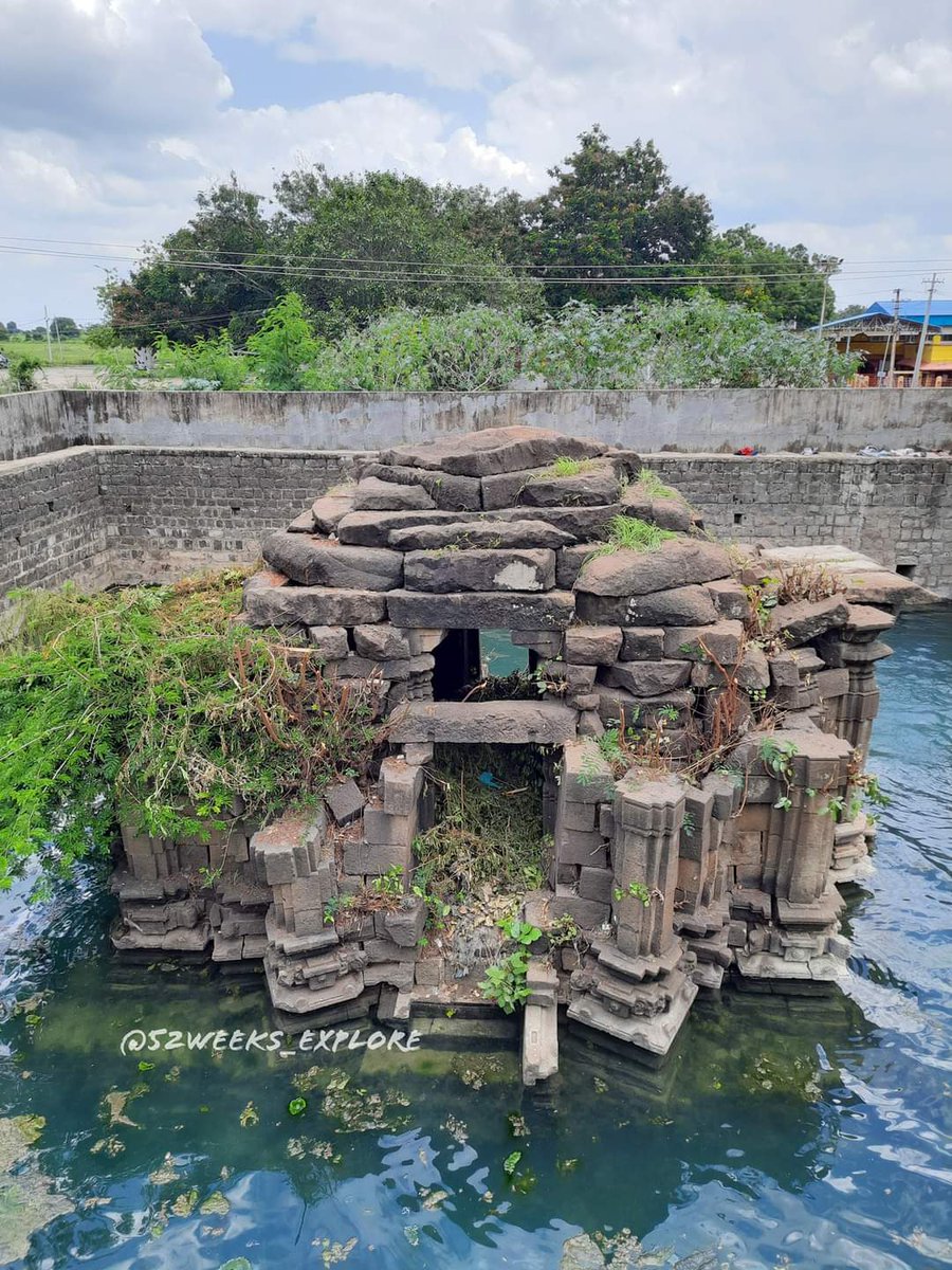 ratta_marthand's tweet photo. 📍 Narasimha temple, situated at the bank of Roudravati river, Kalgi, Kalburgi district, Karnataka.
The natural spring water is the main beauty of this temple. @findingtemples @swamin400 @ASIGoI @coralcharm3 @ShefVaidya @YashRajGowda @NammaKalyana @NolambaNagarjun https://t.co/nEROICHX7z