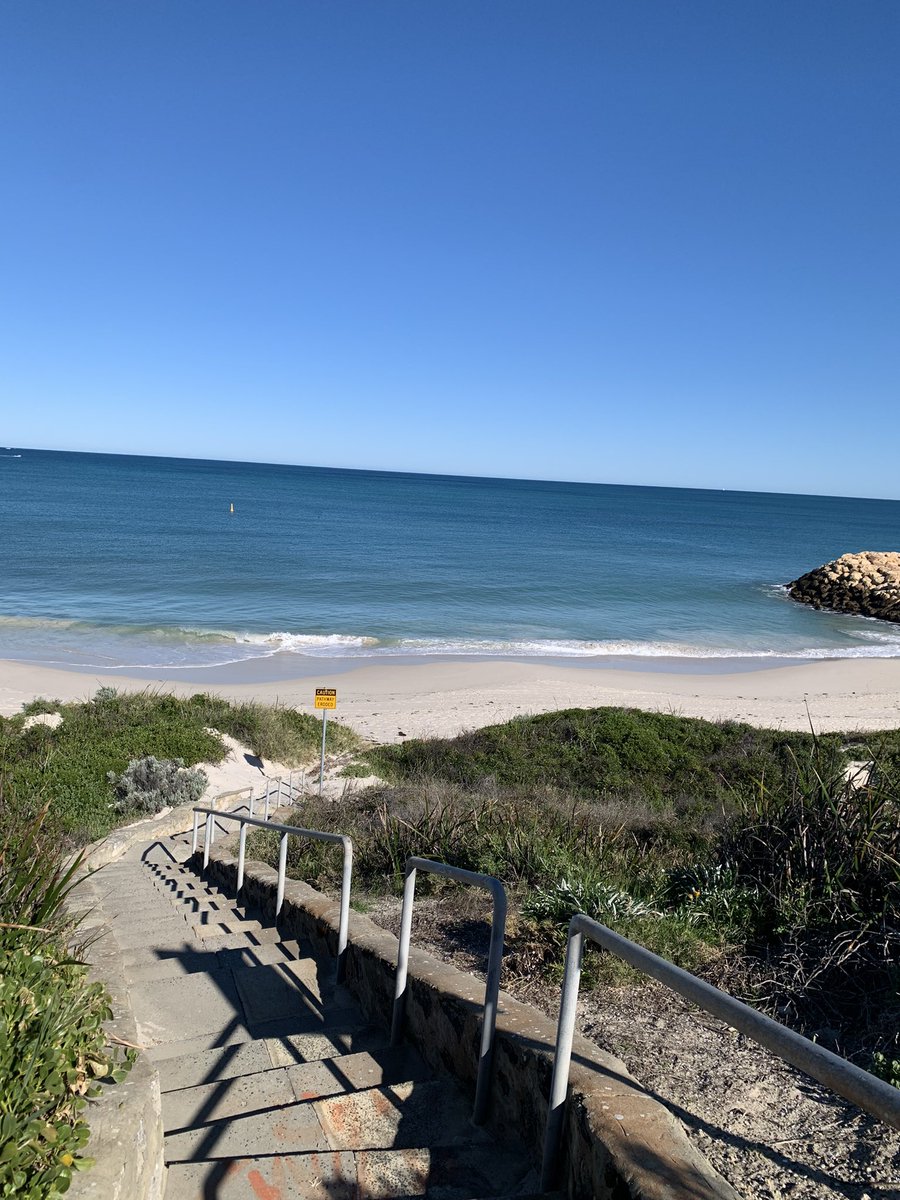 MMG9898's tweet photo. Not a patch on you two legends @sallybogg @RachelMcelroySR …just a quick trot for me but a lovely day. #Quinnsrocks #Michelleruns #Australia #KeepITfit https://t.co/QWmNQXz8yf