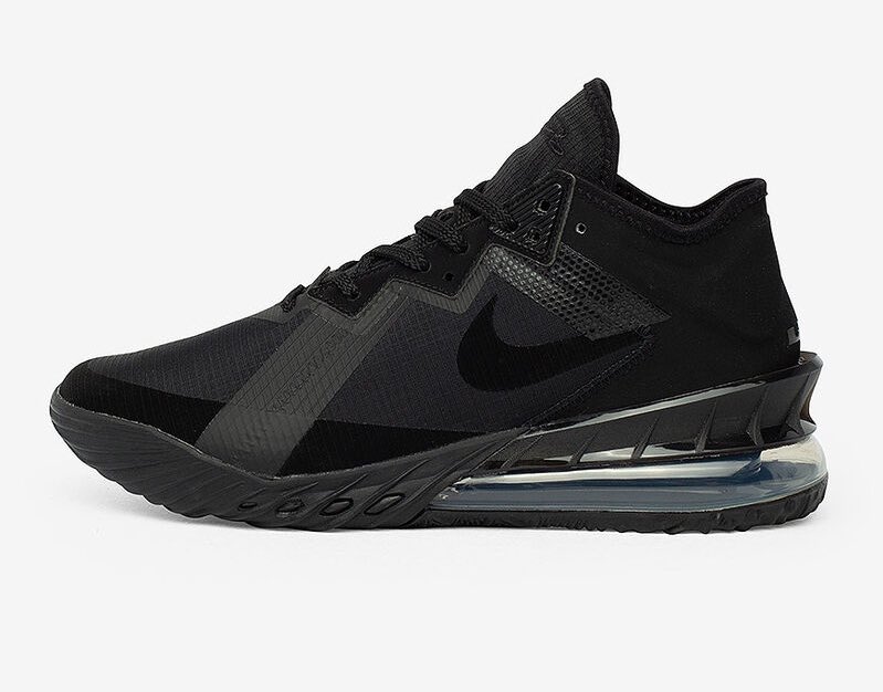 snkr_twitr's tweet image. Nike LeBron 18 Low ‘Triple Black’ on SnipesUSA 

bit.ly/2XmHSaZ

#AD