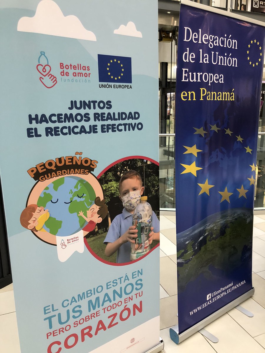 UEenPanama's tweet photo. Invertir en la juventud. Iniciar una cultura limpia y sostenible. #Reciclar #plástico. La Union Europea apoya la creación de centros de acopio. #botellasdeamorpanama @MiAmbientePma @panamapacifico @EU_ENV  #AtriumMall https://t.co/9VPDgLWyDE