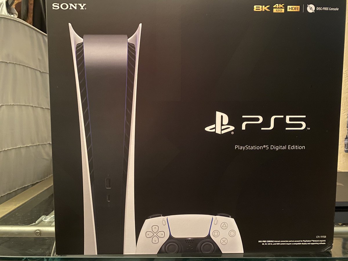 YoungDev0's tweet image. Thank you so much @mattswider I finally got my ps5 that I ordered this week. @PlayStation Thank you for inviting me to get the chance to buy and receive a PS5