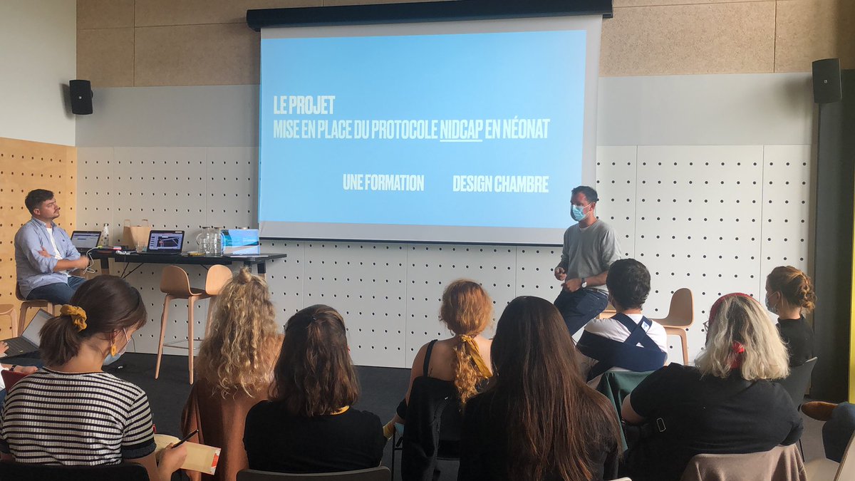 <a href="/sensipode/">Sensipode</a> avev Vincent Pujos : « Le projet #NIDCAP met les parents sur un cercle d’égalité avec les professionnels de santé et le personnel non soignant. » Des chambres adaptées à la réanimation néonatale ont été co-construites en lien avec les familles.