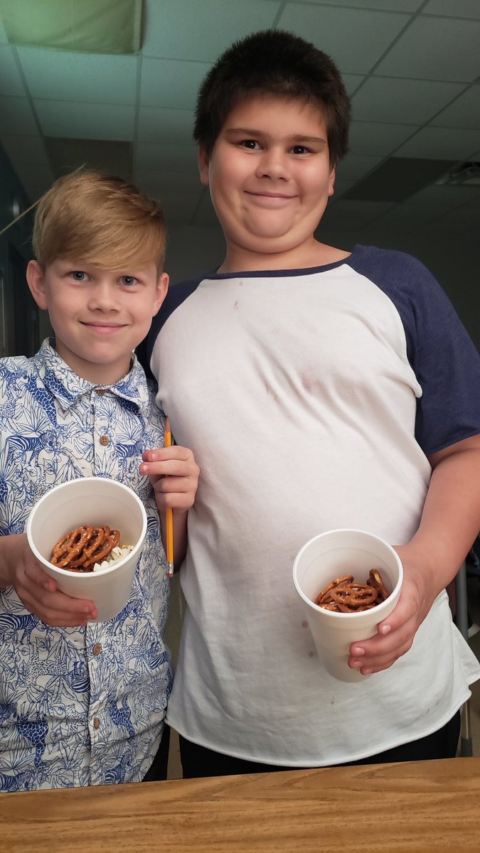 Copeland10's tweet photo. The students had a fun time creating their own mixtures. We learned that science can be fun and tasty too!
#STEAMatStribling https://t.co/W0lu7Nk9Ol