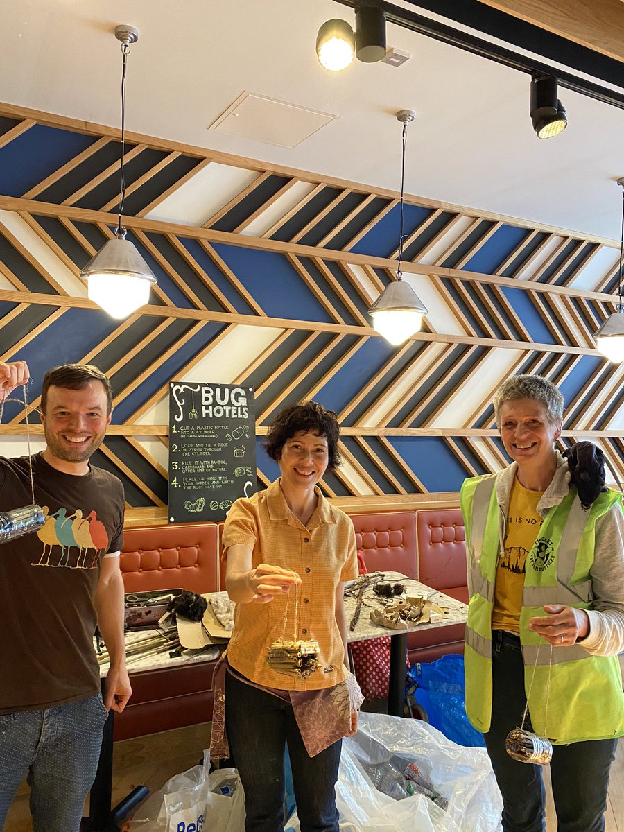 Making bug hotels at the @BOSFonline @paperback_TC workshop at @MoseleyHive with @plasticfreemkh using plastic bottles #moseleylitterbusters collected from the street during our litterpicks last week.