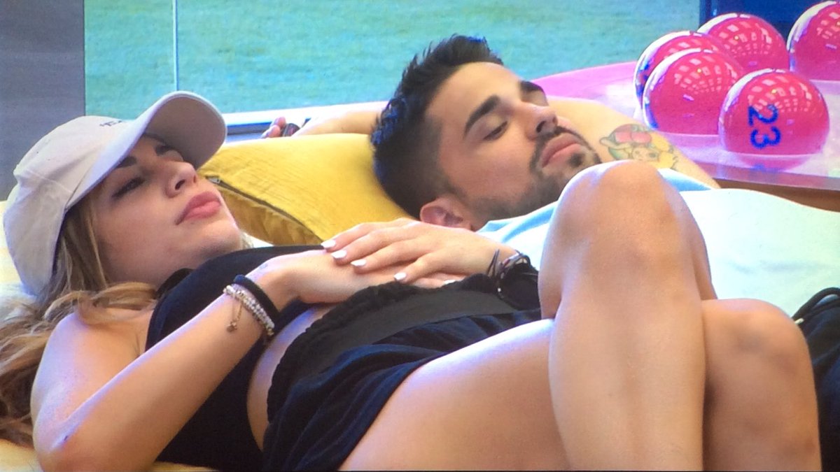 Xloganlobeznox2's tweet image. Frigenti &amp;amp; Cristina 
🔁Victimas
❤️Verdugos
#Secret18S