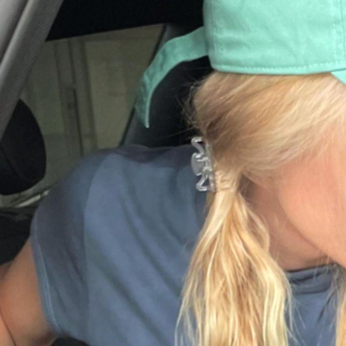 what&rsquo;s uppppo 🧢🤝 https://t.co/jOSVHlAAYb