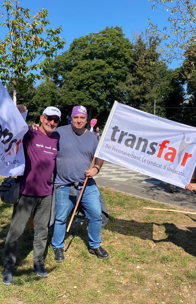 Hände weg von den #Frauenrenten. transfair im Einsatz für die #Gleichstellung. #ahvreform #ahvreformnein.