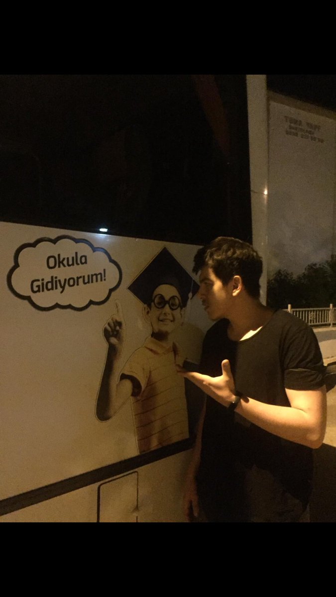 Mezun olmaya 1 ders kala..
1 ders için..