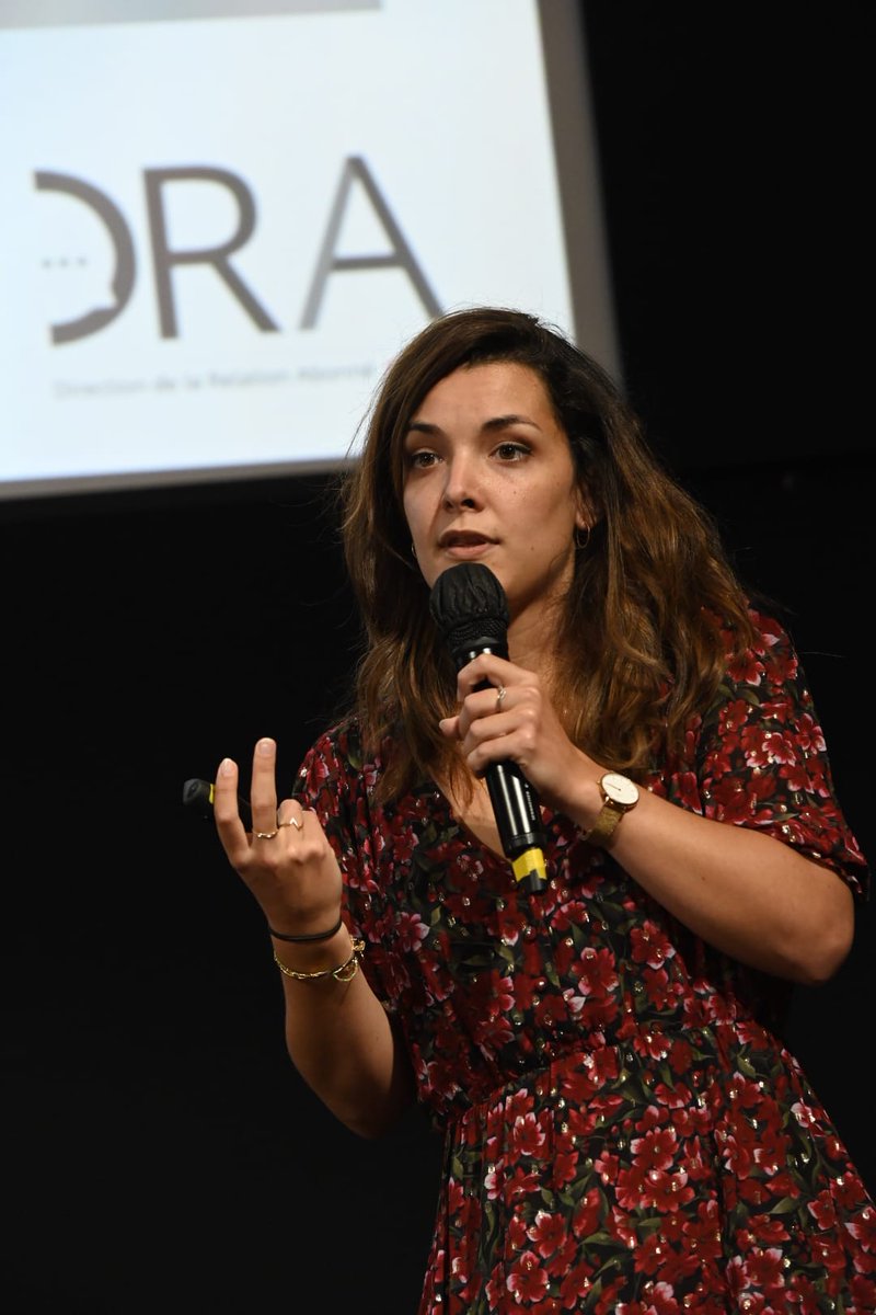 free's tweet image. On parle maintenant app' avec la présence des équipes Freebox Home &amp;amp; Files. Au programme : études de marché/ retours users/ bench concurrence pour définir le projet et sortir des app' à forte valeur ajoutée avec navigation fluide et UX/ UI au top ! Démo en cours pour la salle.