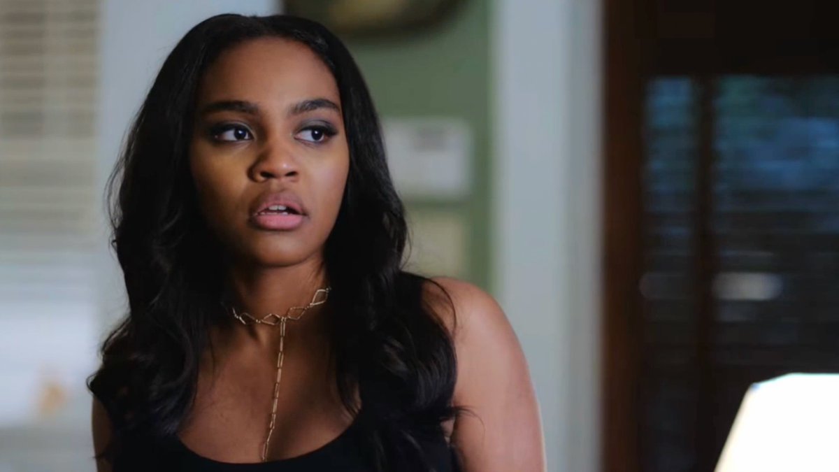 China Anne McClain as Jennifer Pierce, Black Lightningpic.twitter.com/c09BR...