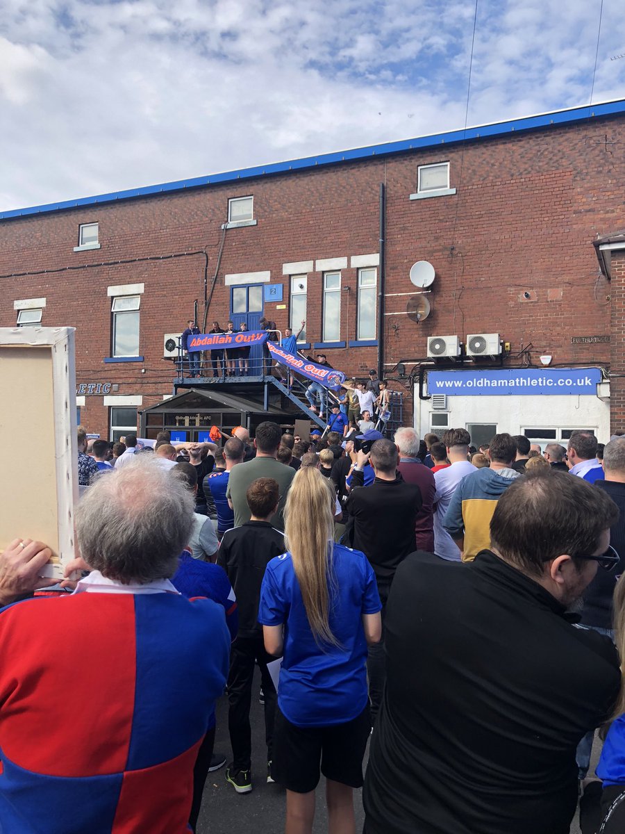Mike_Stott_'s tweet photo. 💙 Time to go #oafc #AbdallahOut https://t.co/IyWFi6Ch7I
