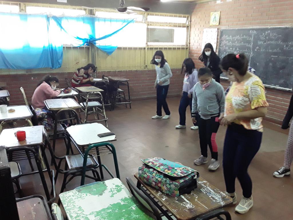 UjOran's tweet photo. Hoy sabado seguimos desarrollando con mucho entusiasmo diversas actividades en los talleres de Escuelas Abiertas Terrones Riera -- Oran @RobertoIRamos @PseSalta @AlancayDel @matiascanepa @rdibashur https://t.co/Tlkpa8GZDp