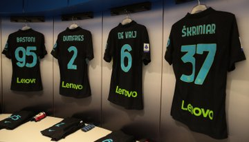 Inter_id's tweet image. 👕 | RUANG GANTI

Ada yang berbeda? 😜

Hari ini kita tampil dengan seragam ketiga kita yang baru! 🔥

#InterBologna #ForzaInter 

Didukung oleh @Lenovo
@lenovoitalia
#InterXLenovo