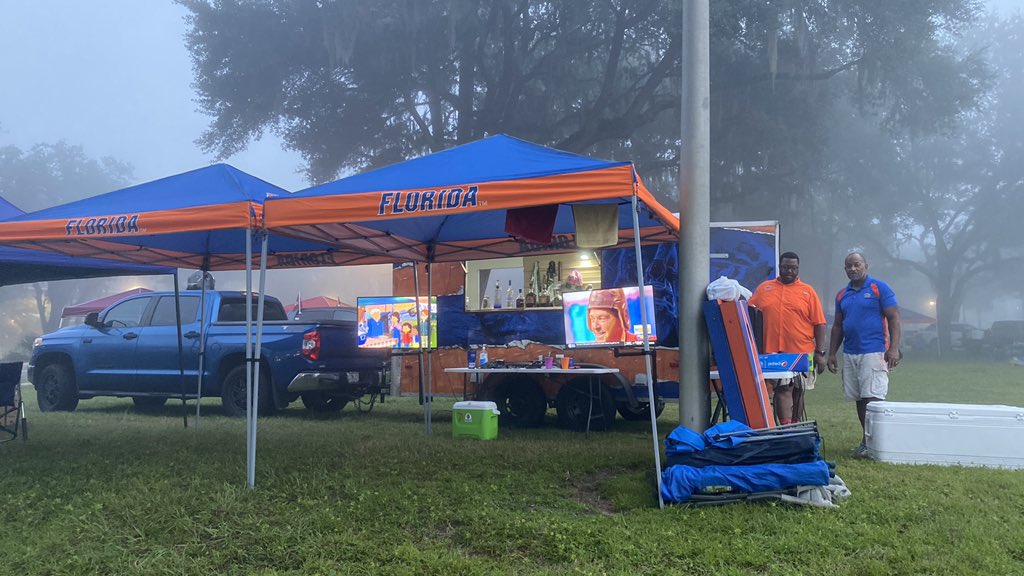 Kelly Wakeley tweet media