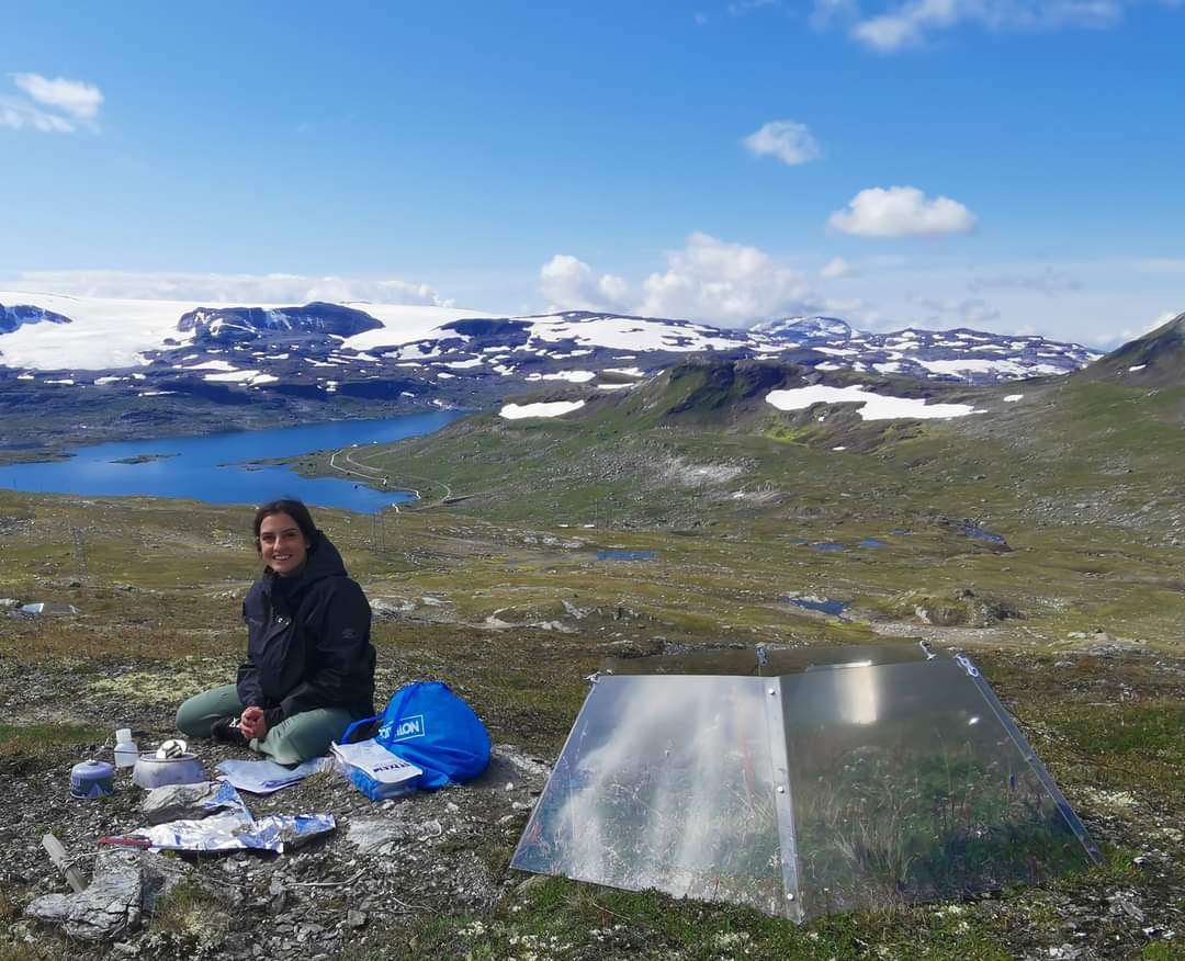 laurazucconi_gf's tweet photo. F. D'Alò (Unitus, Italy) at the Finse Alpine Research Center (Norway), within the project  𝙄𝙣𝙩𝙚𝙧𝙣𝙖𝙩𝙞𝙤𝙣𝙖𝙡 𝙉𝙚𝙩𝙬𝙤𝙧𝙠 𝙛𝙤𝙧 𝙏𝙚𝙧𝙧𝙚𝙨𝙩𝙧𝙞𝙖𝙡 𝙍𝙚𝙨𝙚𝙖𝙧𝙘𝙝 𝙖𝙣𝙙 𝙈𝙤𝙣𝙞𝙩𝙤𝙧𝙞𝙣𝙜 𝙞𝙣 𝙩𝙝𝙚 𝘼𝙧𝙘𝙩𝙞𝙘 #microbial_communities #soil #OTC #INTERACT https://t.co/tGKGRpSITd