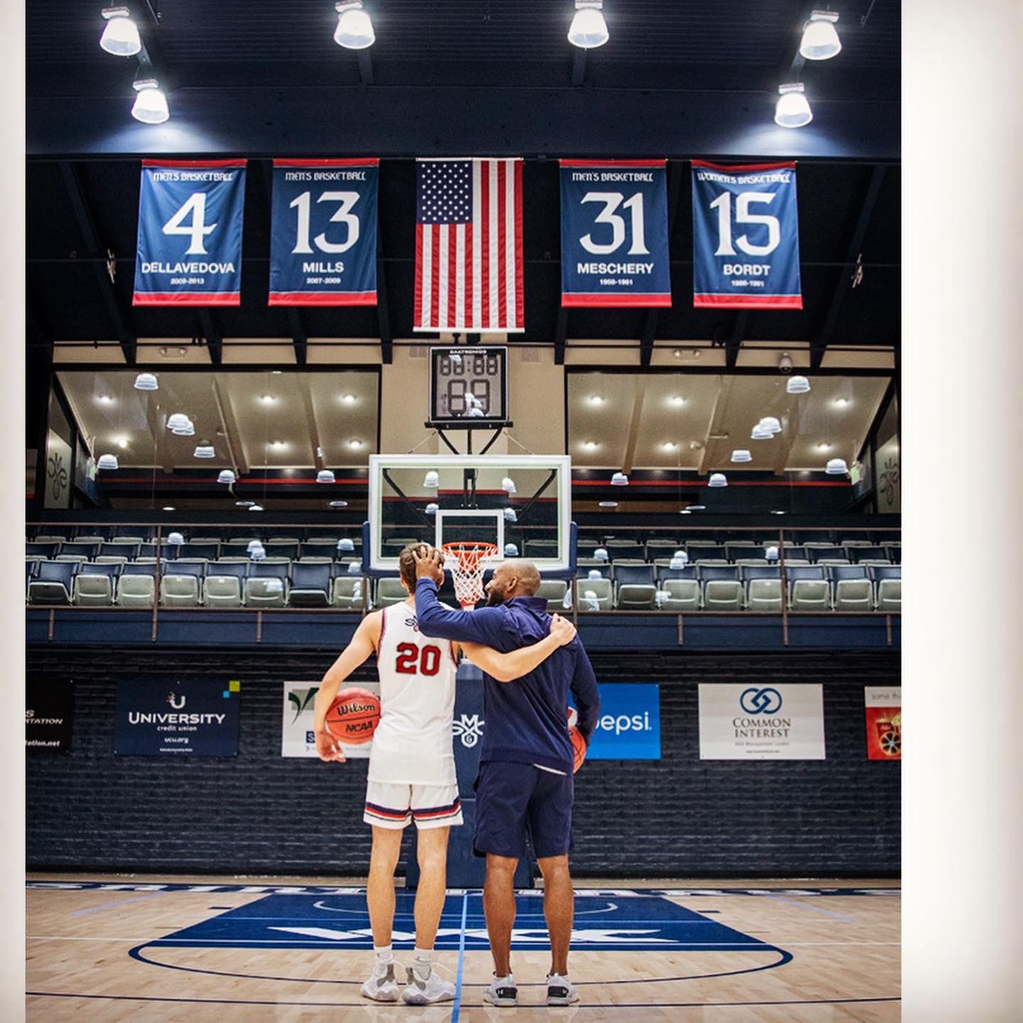 God is a gael men's basketball deals