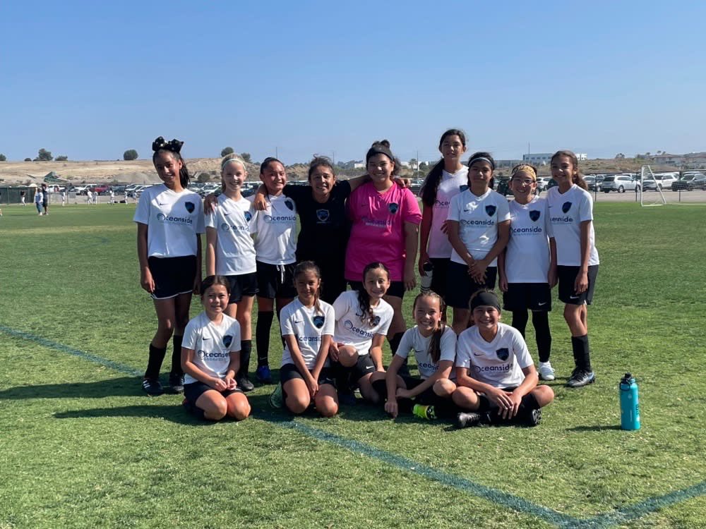 JeSSie_84's tweet photo. These girls have been going through some growing pains, but finally got back on track today.
The way they played for each other today reminded me of why I love them so much!
Down 0-2, came back to get the W, 3-2 #breakermade https://t.co/IB4HuWD5rp