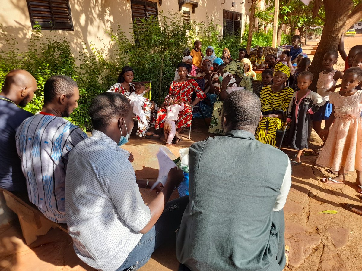 APSE Mali dans le cadre de son plan d'action, à effectuer une journée de remise des moustiquaires imprégnés aux femmes enceintes et enfants. Vive APSE Vive le Mali