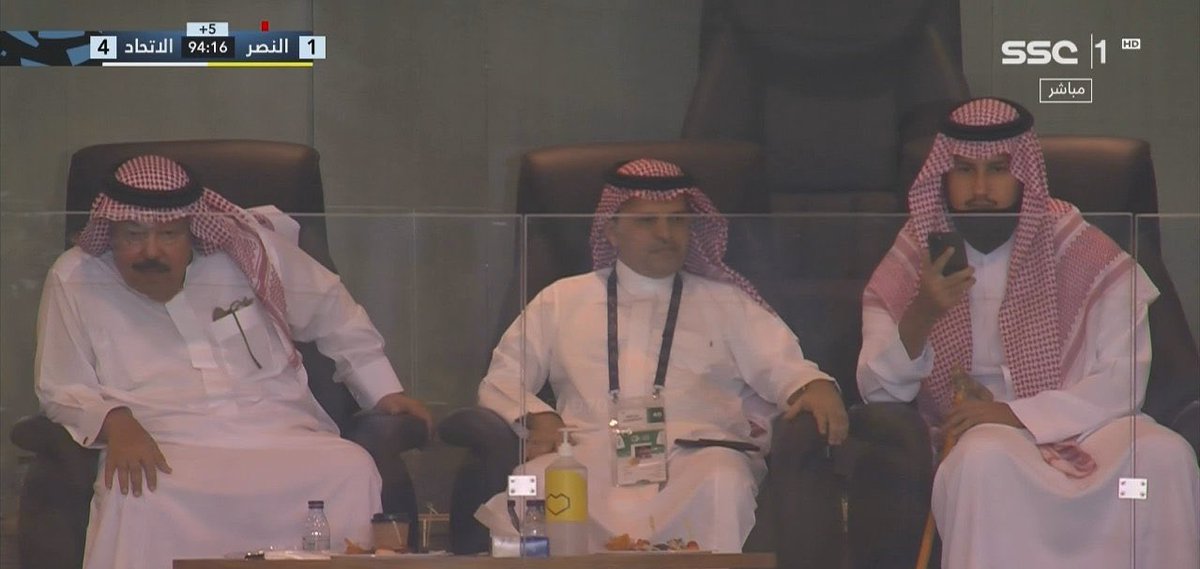 هذا اللي تبيه يامسلي وحصل استمتع بمدربك وهو يلقم