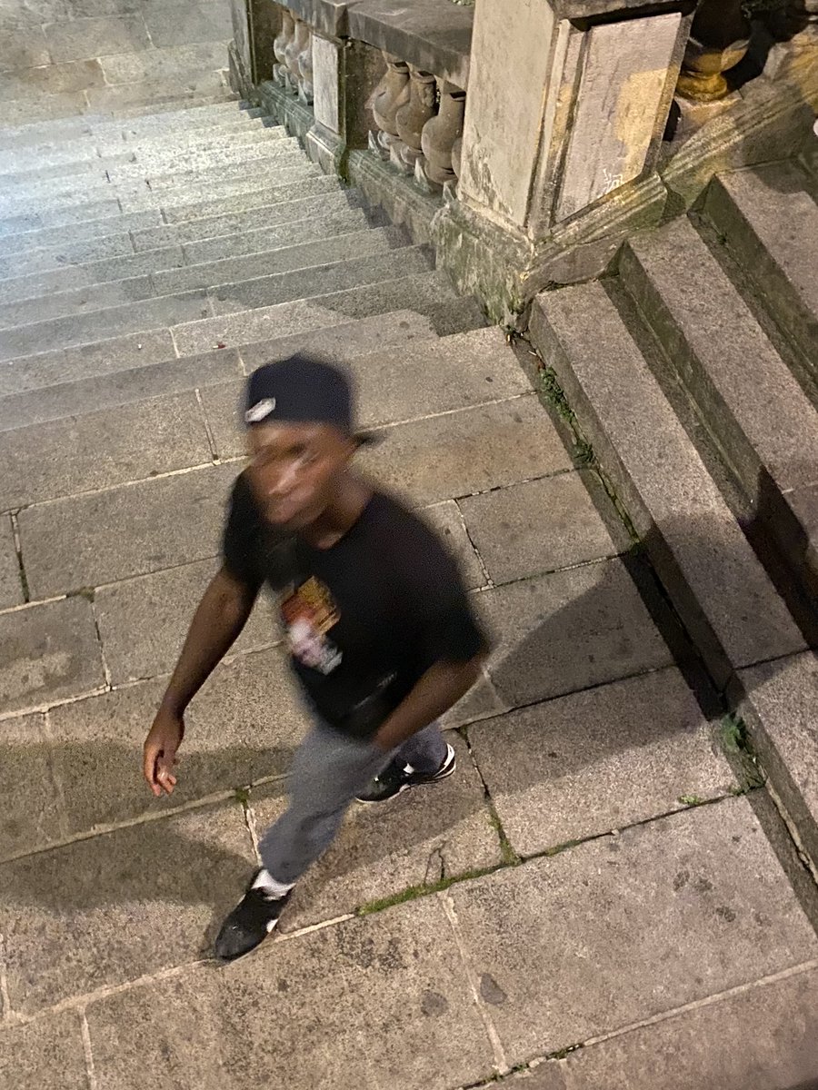 Johnagb25's tweet image. Tard la Nuit 🕸