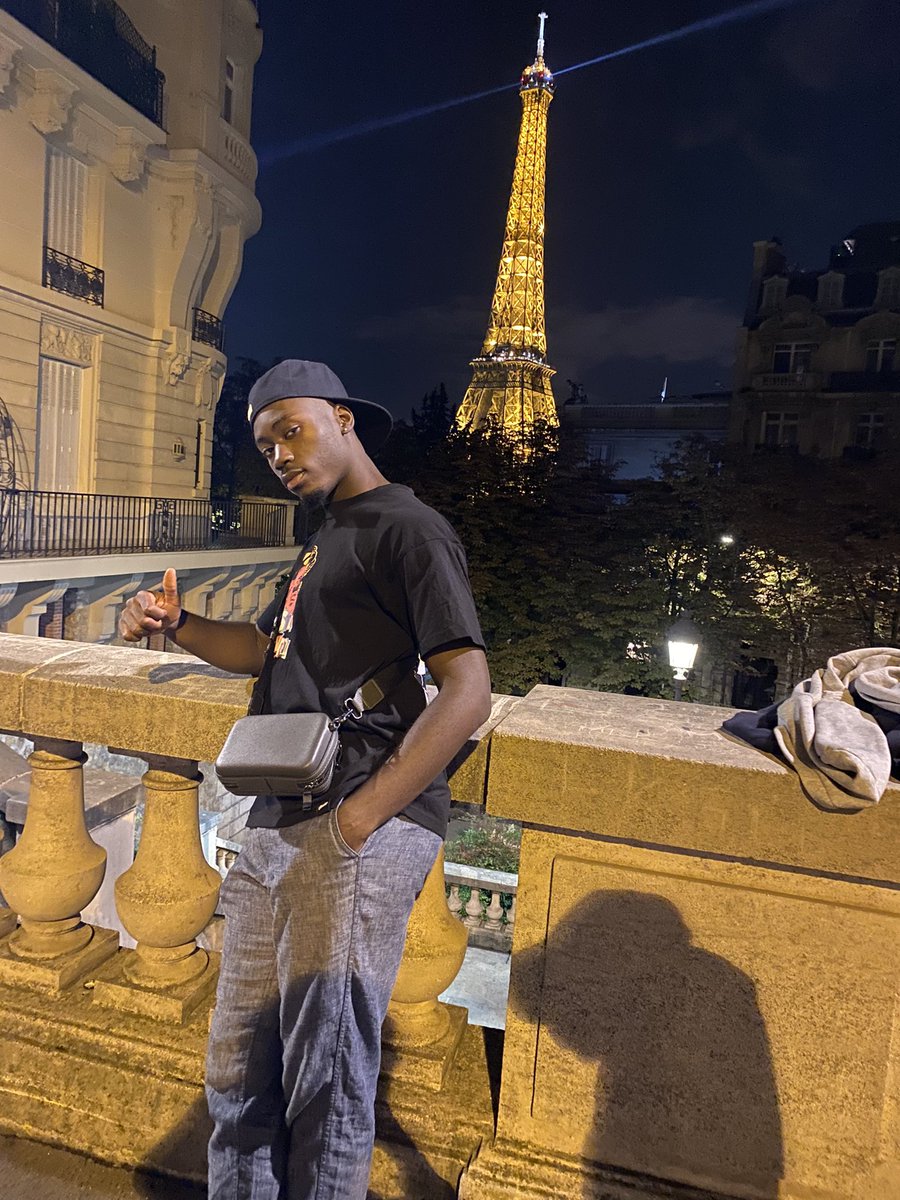 Johnagb25's tweet image. Tard la Nuit 🕸