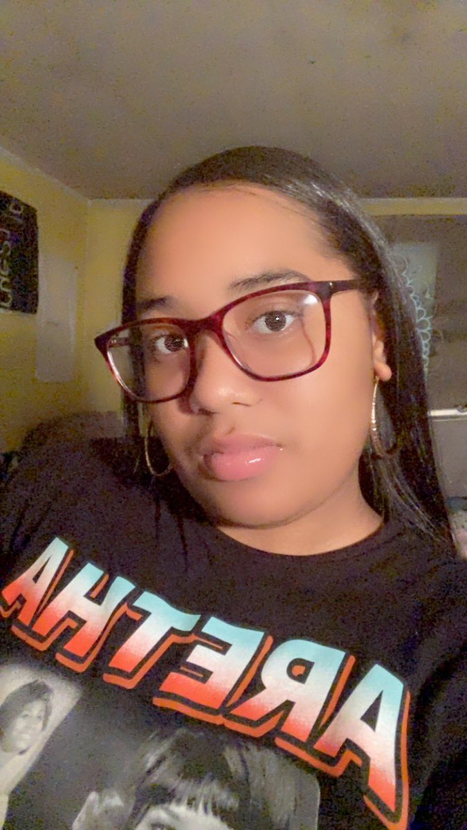 delphinedaqueen's tweet image. Oh hey there 👋🏽