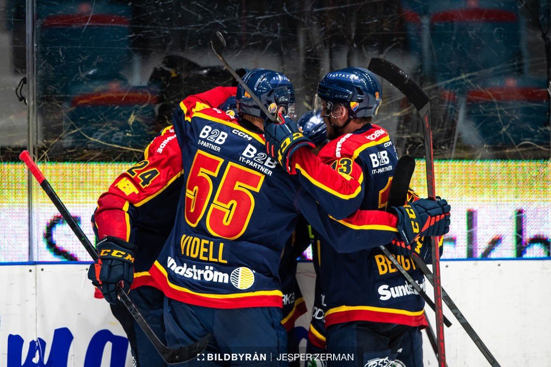 DIF vänder 0-2 till seger 3-2 efter förlängning på Hovet mot Brynäs! Nästa hemmamatch är mot Leksand den 30 september - med fulla läktare! Är du medlem kan du köpa biljett redan nu!