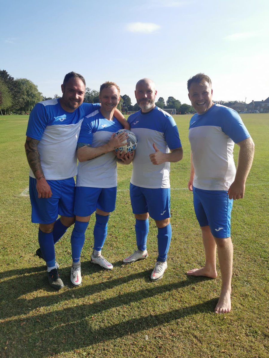 Full time 

Eastleigh Vets 7 <a href="/HytheDibdenFC/">Hythe & Dibden FC 🟢⚪️</a> Vets 2

Great performance and clinical finishing today from the lads. 

Manager <a href="/DannyBarker7/">Danny ✌️⚒️</a> delighted with the performance and attitude of the players. 

<a href="/JoeBM12/">Joe BM</a> x 4 
<a href="/GlenRhodes14/">Glen Rhodes</a> x 2
Gallagher x 1 

🔵⚪️⚽️