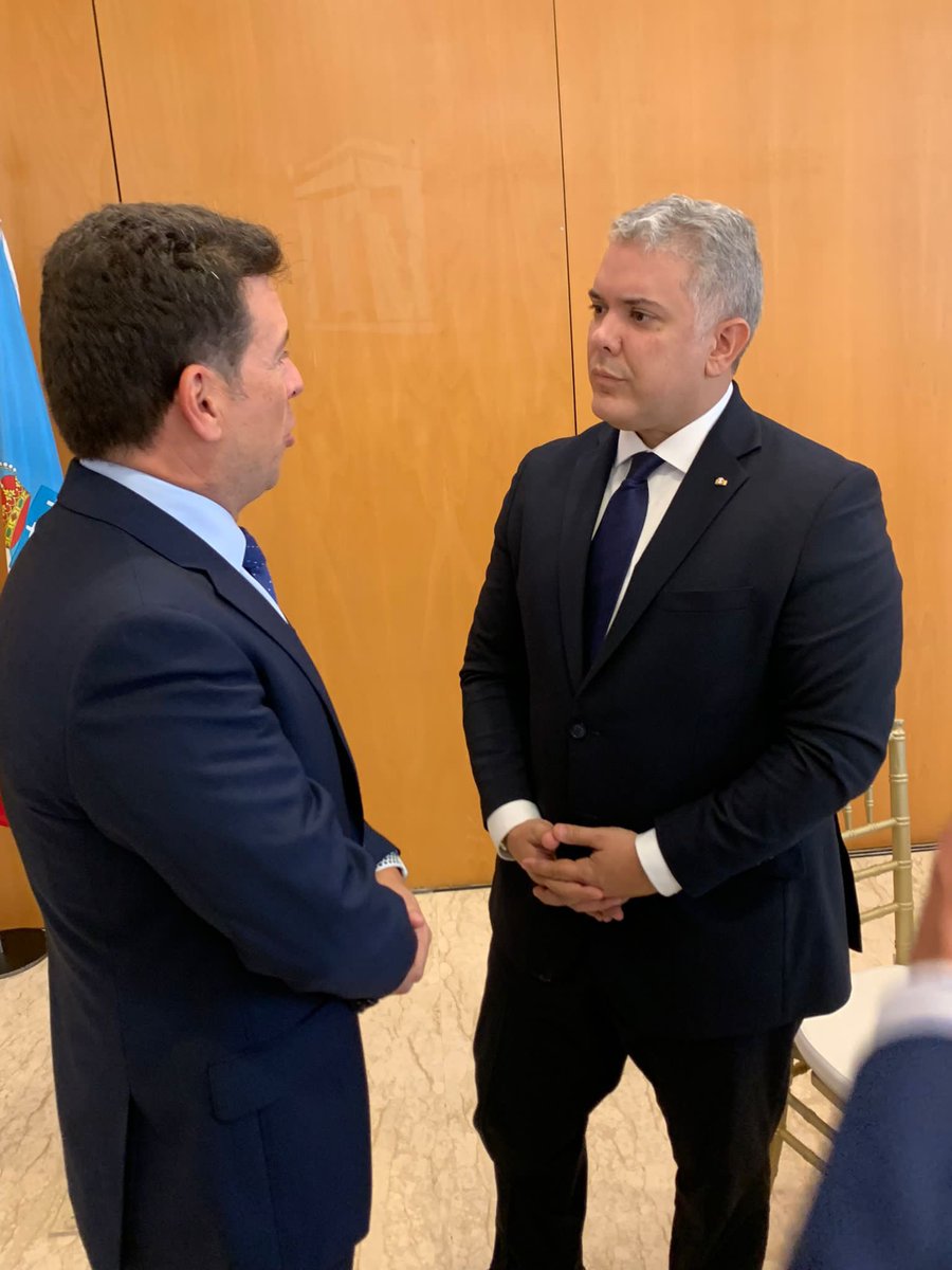 Ha sido un placer hablar con <a href="/IvanDuque/">Iván Duque 🇨🇴</a> y conocer su interés por la energía solar y su decidida apuesta por la transición ecológica en Colombia.