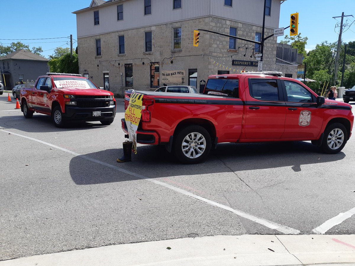 TheGrand101FM's tweet photo. Today Elora Firefighters are holding a Voluntary Toll in Downtown Elora collecting donations for Muscular Dystrophy Canada!
Don't just drive by! Help fill the boot! 😊 🙌👍 #MusclarDystrophy #EloraFirefighters #CWFR #HometownProud 🚒👩🚒👨🚒 https://t.co/5syyFxLcIu