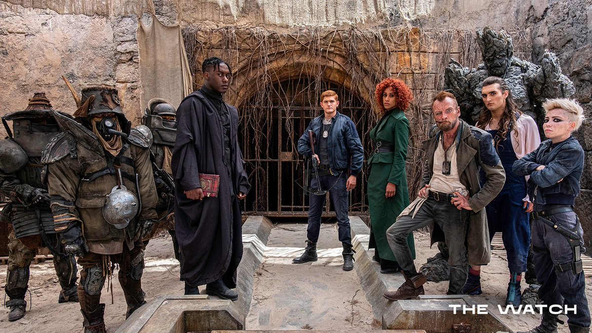 There's always someone who wants a photo of the moment before it all kicks off... 📸