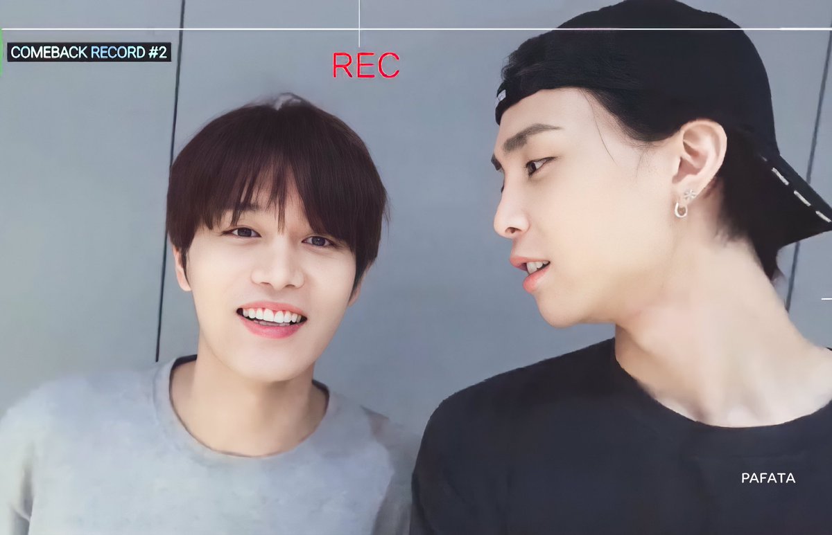 thesuhset's tweet photo. คนพี่สูง 171 คนน้องสูง 187 แล้วน้องก็พยายามก้มลงมาให้เท่าพี่ตลอด https://t.co/WM87wmMA0W