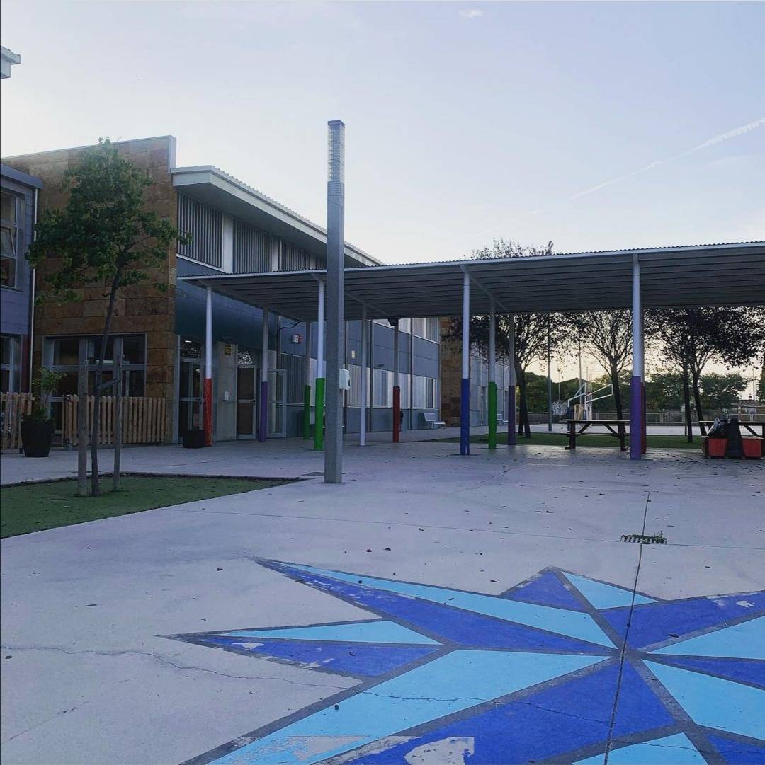 Feliç dissabte famílies! Primera setmana de curs superada. 

Com heu passat aquests dies? Que tal els nens i les nenes? Quines van ser les seves sensacions?

Us desitgem un molt feliç cap de setmana!

Foto de <a href="/iepladelavella/">IE PLA DE L’AVELLÀ</a>