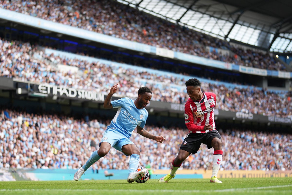Manchester City were surprisingly held at home to a stubborn Southampton side as the game ended goalless.

Man City 0-0 Southampton;

#mcfc #saintsfc