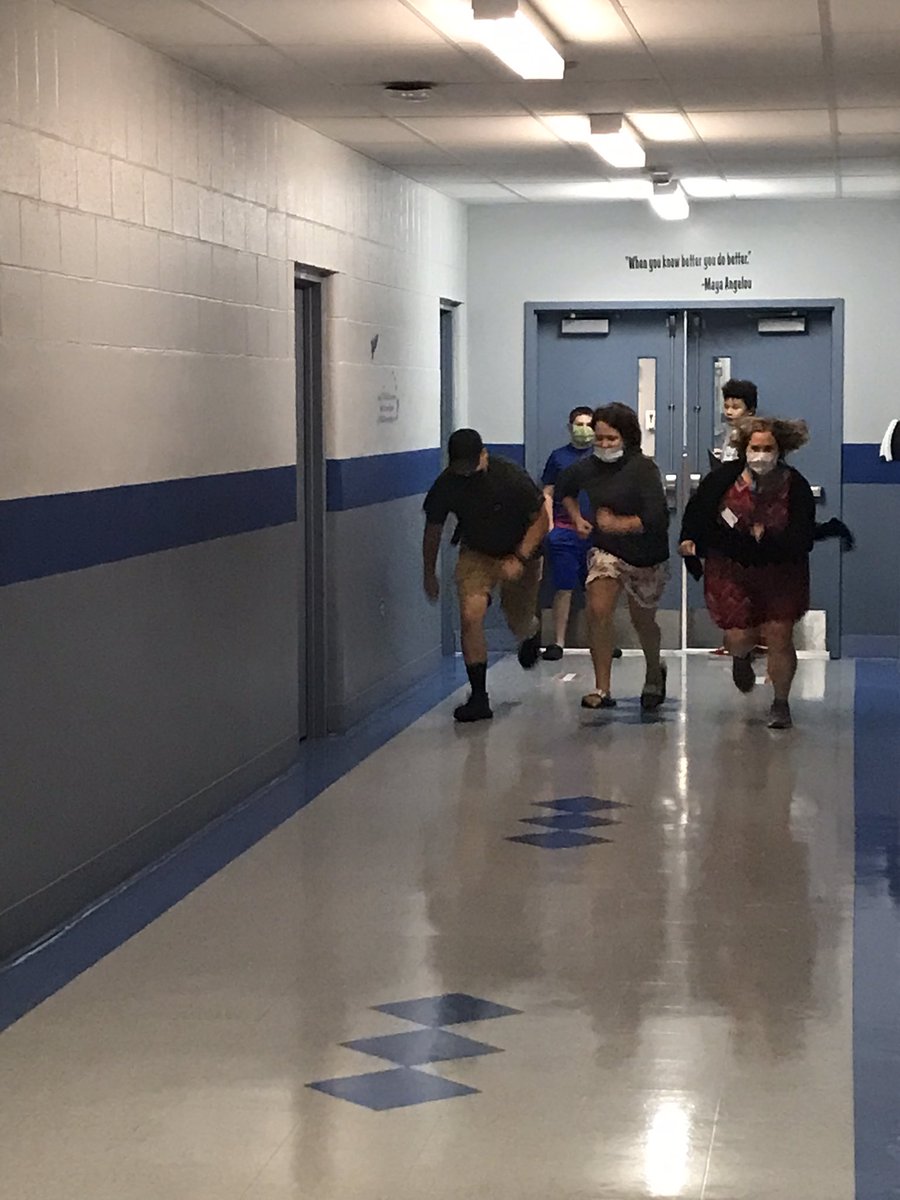 WLC_Boces's tweet photo. Another afternoon Reclaim race~Mr. Donovan wins again! #exploration #wlcwolvesrock @WLC_Boces @BTBOCES_IP https://t.co/LioIkN4P4U