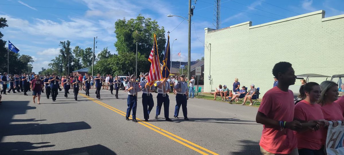 lorisHSPrin42's tweet photo. #lorisjrotc representing #lorishighschool with pride. #bringingprideback https://t.co/TSQba1xmD3