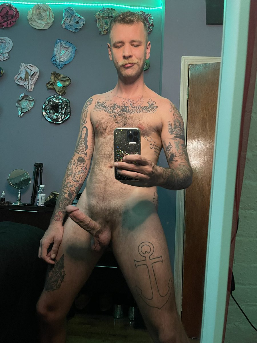 Cumrade_Powers's tweet photo. Show me some dicks! https://t.co/Fi4VVm3qnr