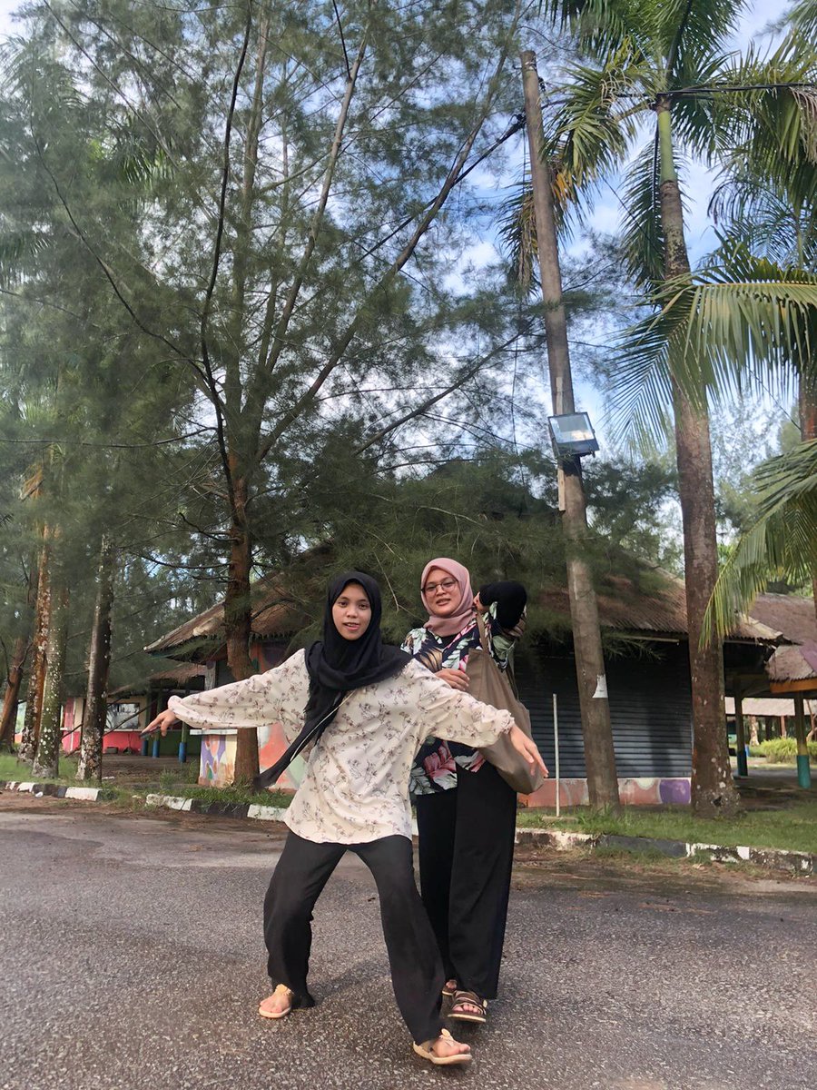 strawbraize's tweet photo. Nitip sampe dapet pacar https://t.co/WcH0T1nPG0
