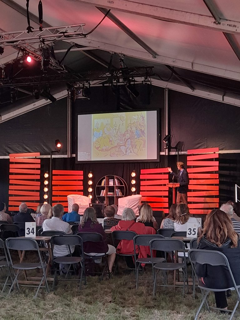 Fascinating talk about the father of English pottery and "Steve Jobs of the 18th century", Josiah Wedgwood, by <a href="/TristramHuntVA/">Tristram Hunt</a> at <a href="/Wimbookfest/">Wimbledon BookFest</a>.