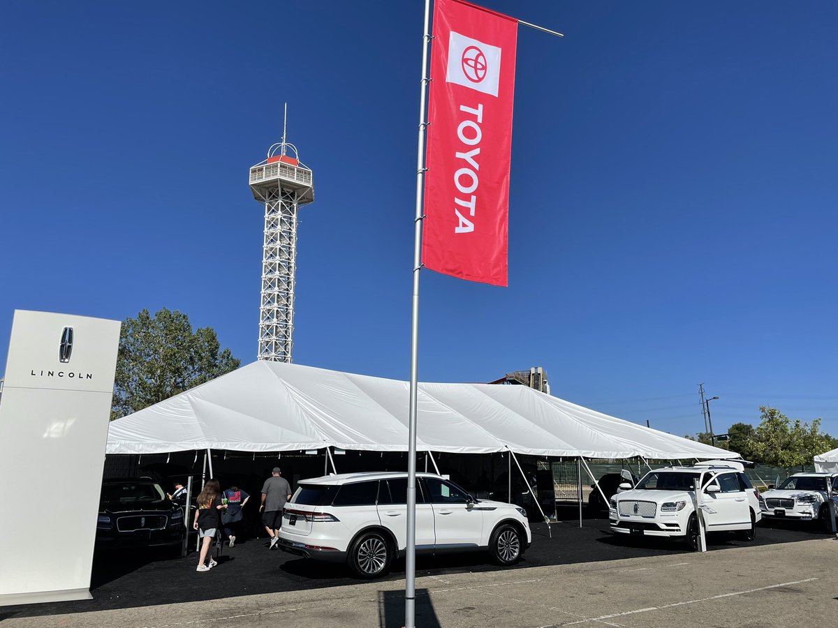 DenverAutoShow tweet picture