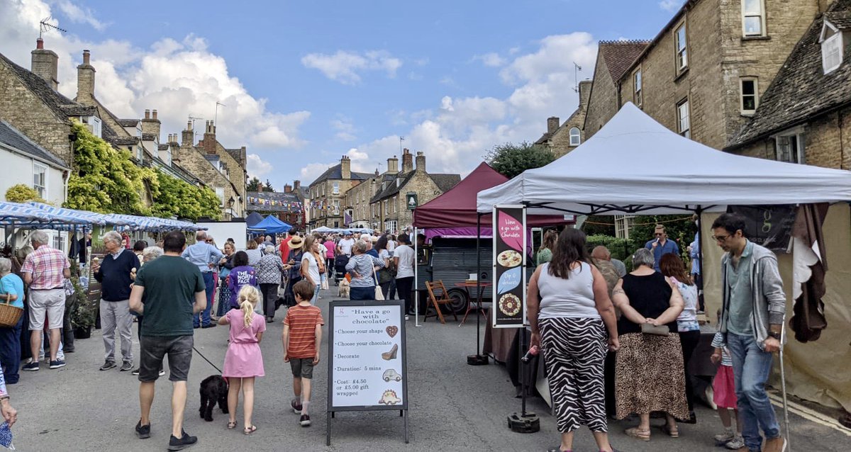 CharlStreetFair's tweet photo. What a fantastic afternoon! 

See you all again this evening from 7pm for live music in Church Street 
💃 🎸 🥁 🕺 https://t.co/f1ySQdMP4T