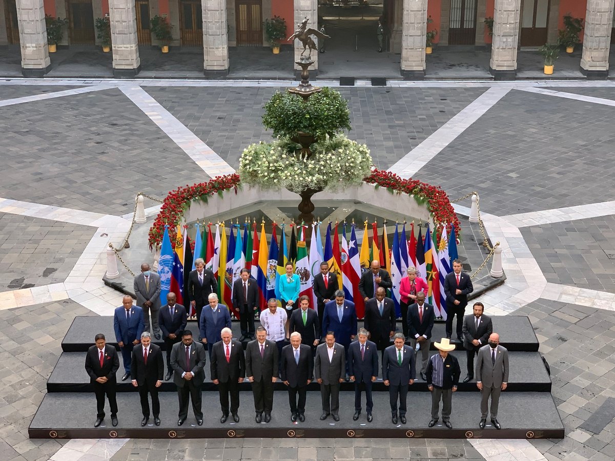 En la VI Cumbre de la Comunidad de Estados Latinoamericanos y Caribeños (CELAC) propusimos fomentar la integración de América a partir de la autodeterminación de los pueblos, la cooperación para el desarrollo y la ayuda mutua.