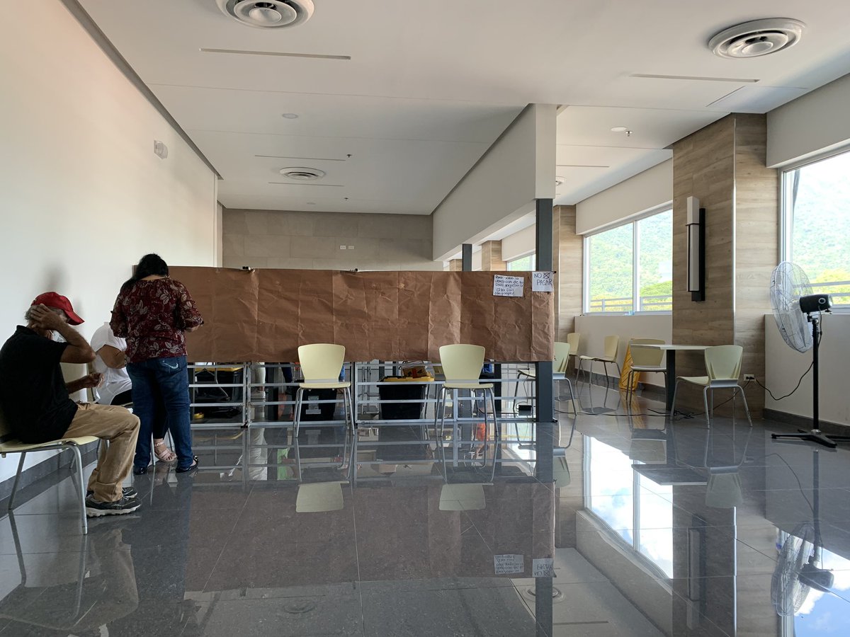 diarioenaltavoz's tweet photo. Si usted vive en #SanPedroSula aproveche para reclamar su nuevo documento de identidad en #GaleríasDelValle, #CityMall, #Multiplaza y #Altara @RnpHonduras no deje para última hora un trámite personal, necesario e ineludible. @ReportarSin @cafeinforma https://t.co/6eqa5bi4aG