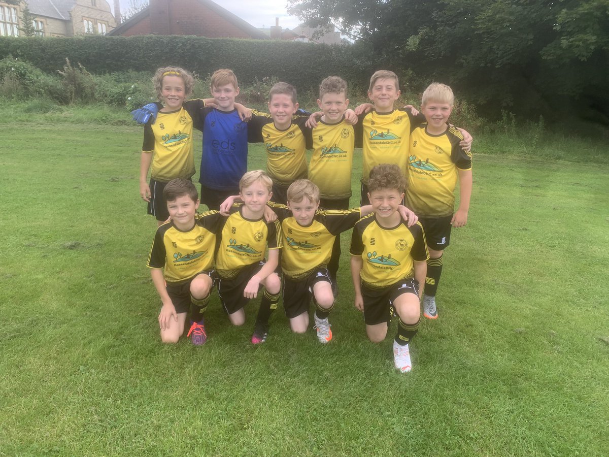 mickyedd78's tweet photo. Another cracking performance today from the boys in a belting game with reigning @AdjflOfficial champs Pendle Forest Dynamoes. Parents Player of the Day was Joseph with Andrew getting coach player of the day #WeOnlyDoPositive #equalgametime π‘β«οΈπ
https://t.co/qjLlyOVtnt