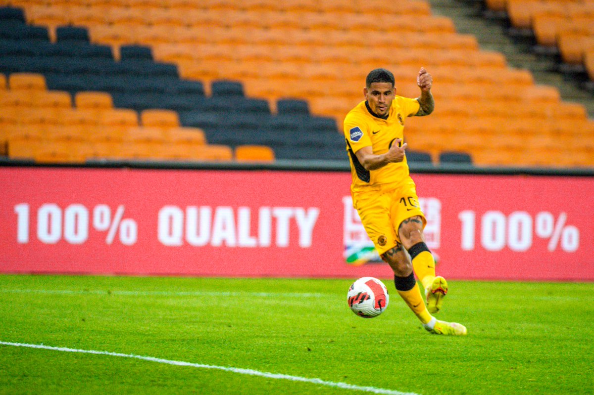 KaizerChiefs's tweet photo. 90 + 4’| #CHI 1 : 4 #ROY 

Full time score: (Hlanti 74’) Kaizer Chiefs 1 : 4 Royal AM (Letsoalo 34’ 66’, Mabiliso og 75’, Thikazi 90 + 4')

#Amakhosi4Life #DStvPrem https://t.co/QPAjY3J8dW