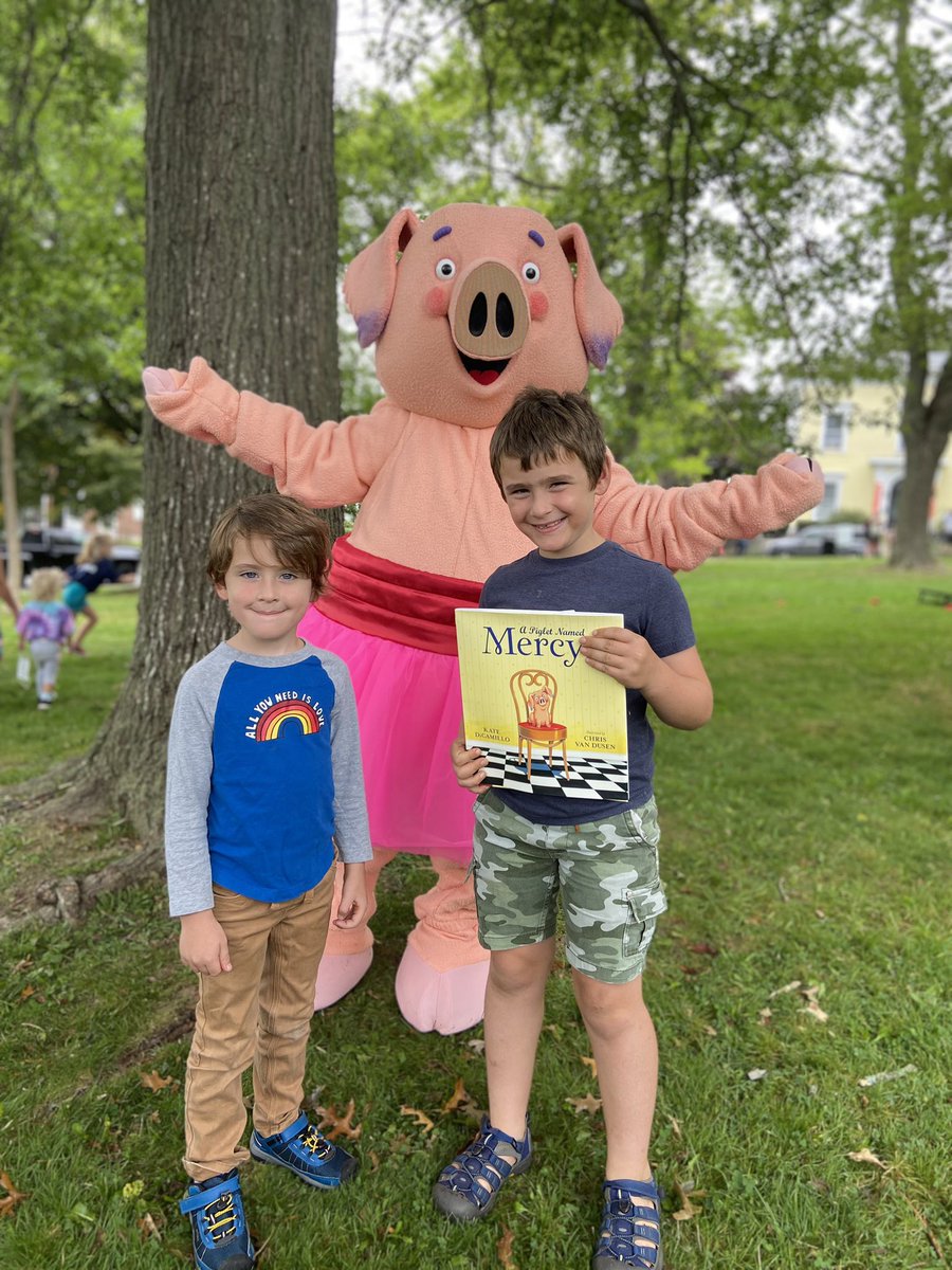 BlueSockGirl's tweet photo. #bathbookbash https://t.co/3fVo9NyQMQ